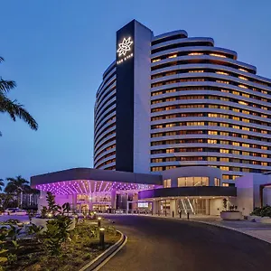 Отель The Star Grand At The Star, Голд-Кост